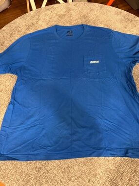 Uniqlo Men’s Crew Neck Pocket Tee in Royal Blue